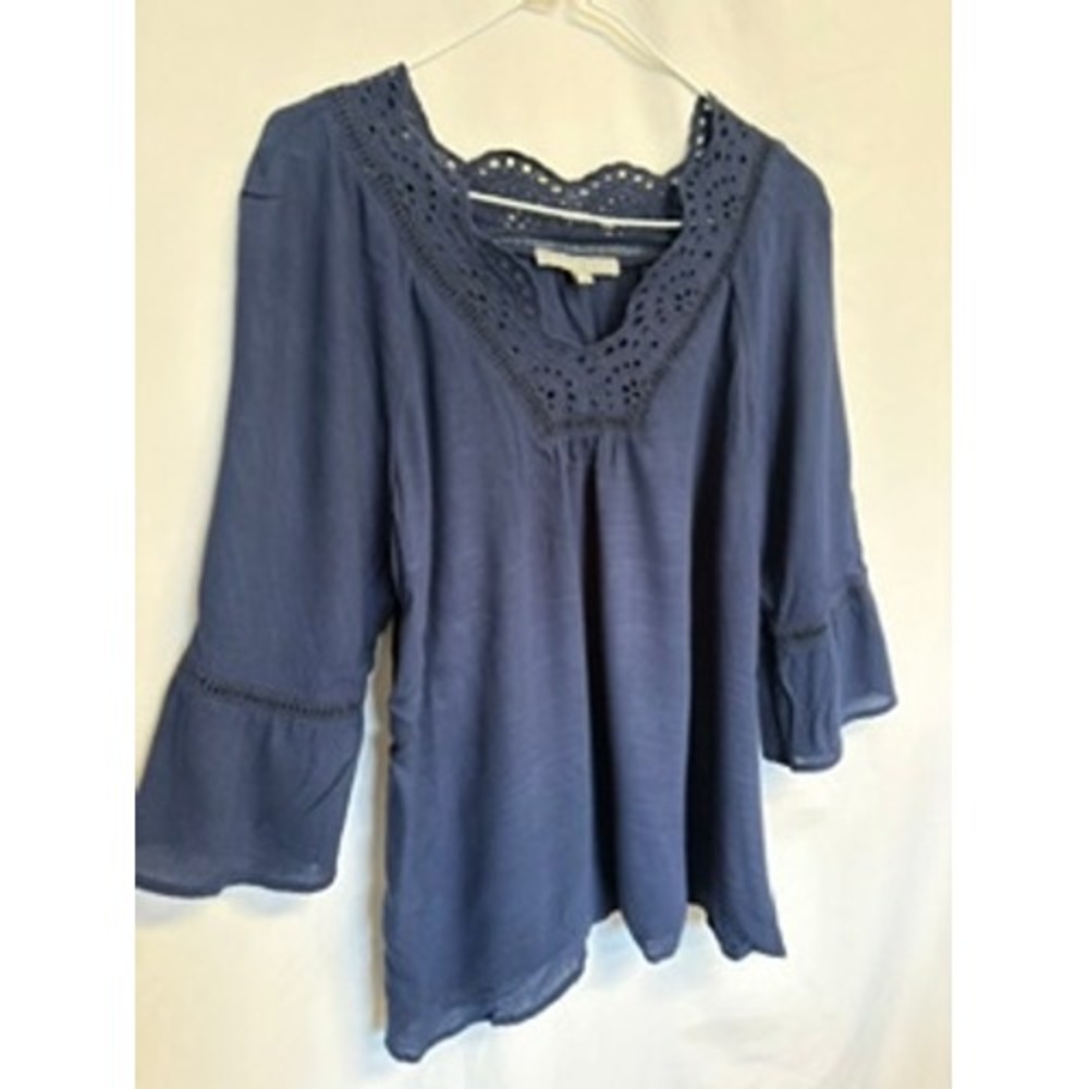 Daniel Rainn Navy Blue Eyelet Lace V-Neck Bell Sleeve Blouse Top Size L